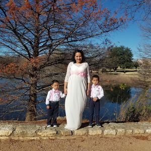 Meet your Posher, Ana julissa